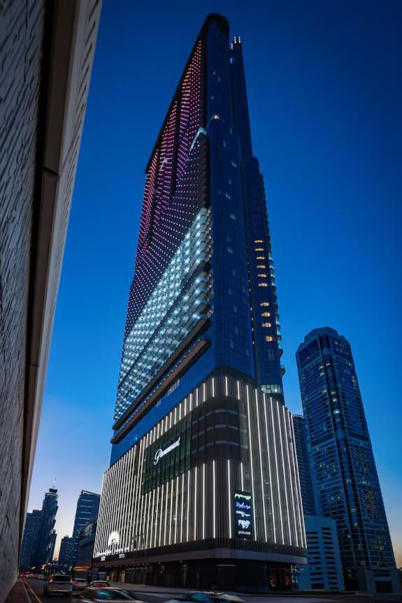 Paramount Midtown, Infinity Pool, Burj Skyline Views Apartment Dubai Exterior photo